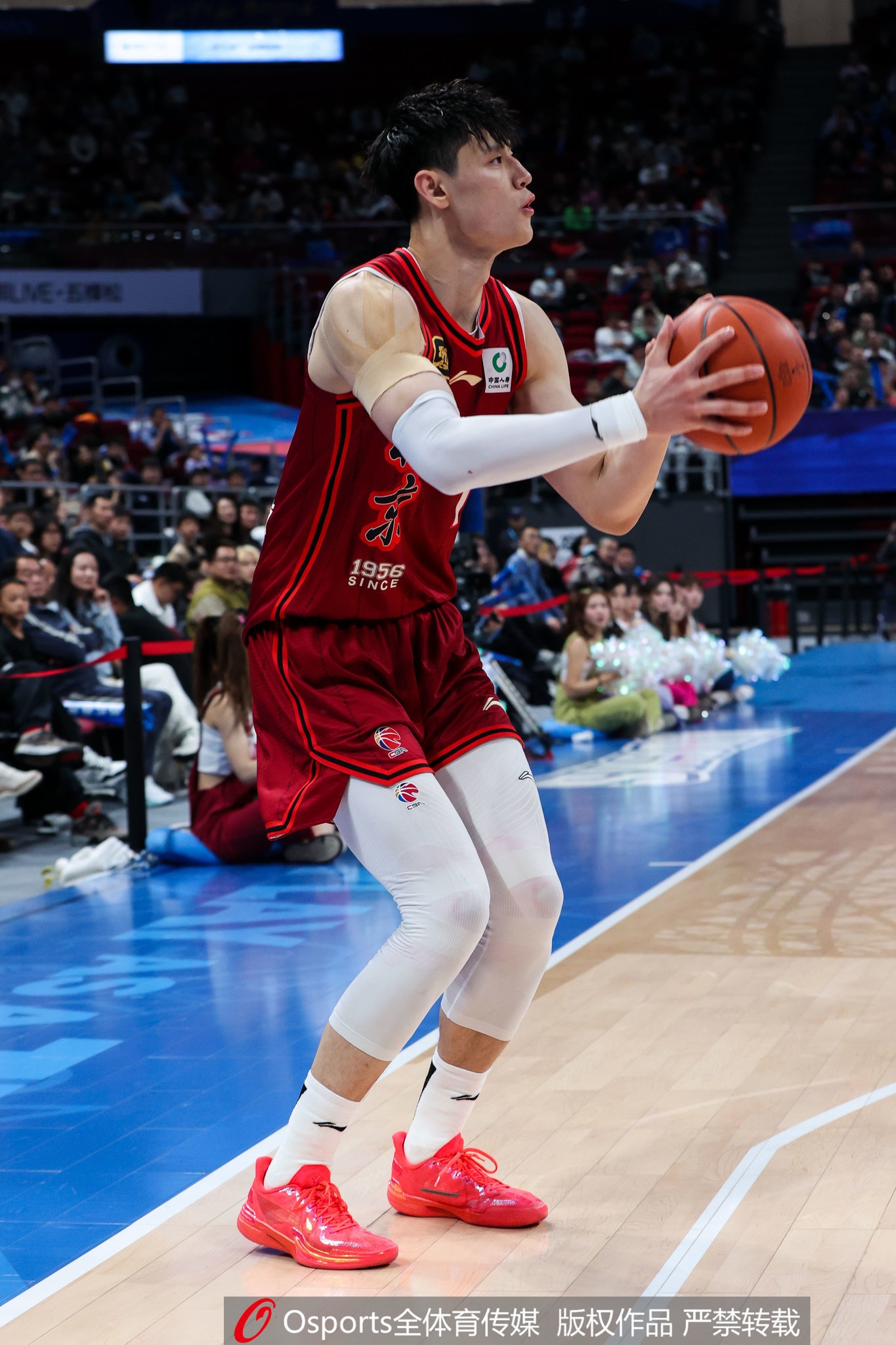 周琦：曾凡博本賽季進(jìn)步很大 沖擊NBA今年是一個機會