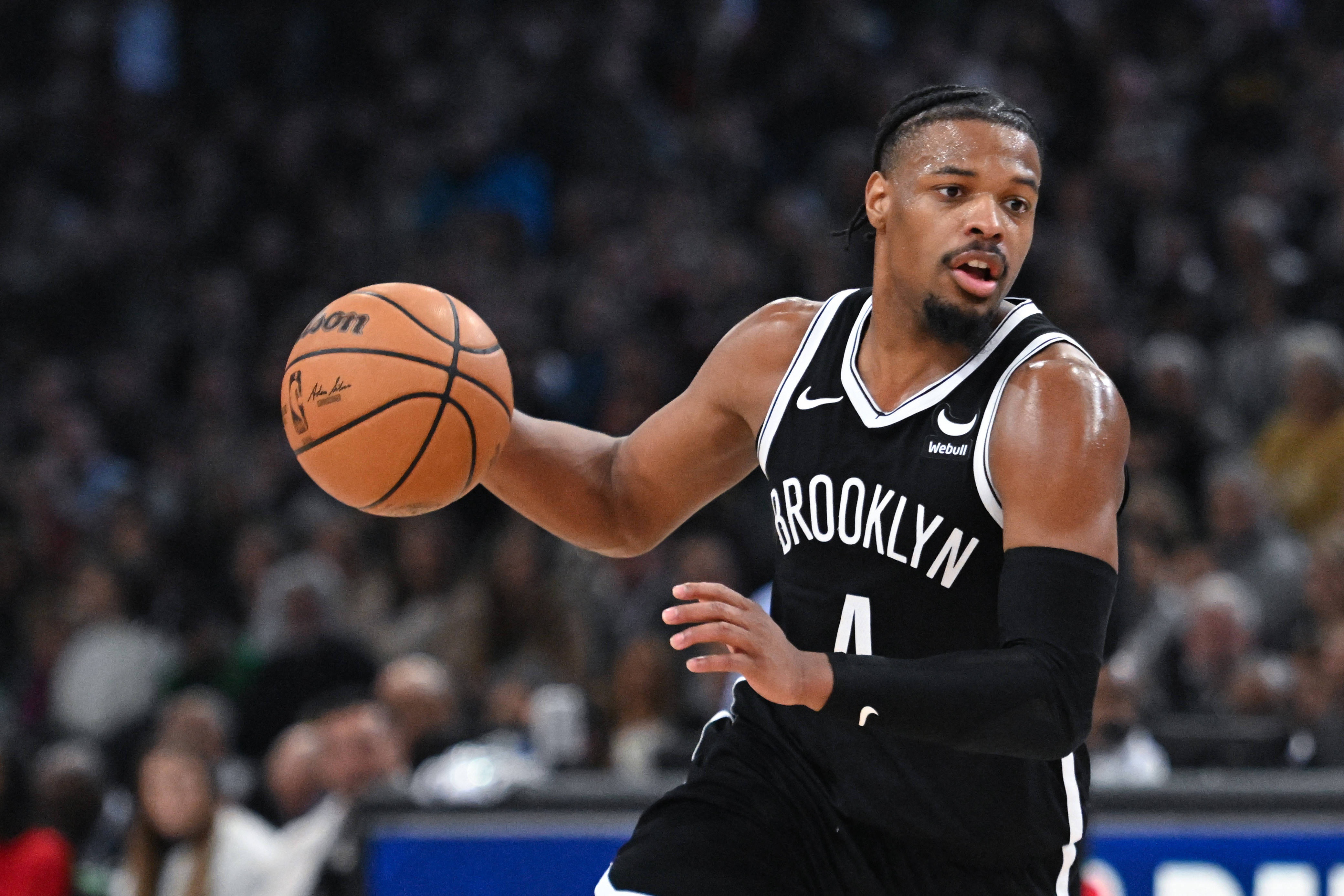 重返NBA？隊(duì)記：76人計(jì)劃試訓(xùn)17年9號(hào)秀小丹尼斯-史密斯