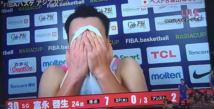 亞洲杯宣稱目標(biāo)奪冠！日本慘敗黎巴嫩無緣8強(qiáng) 富永啟生賽后哭了