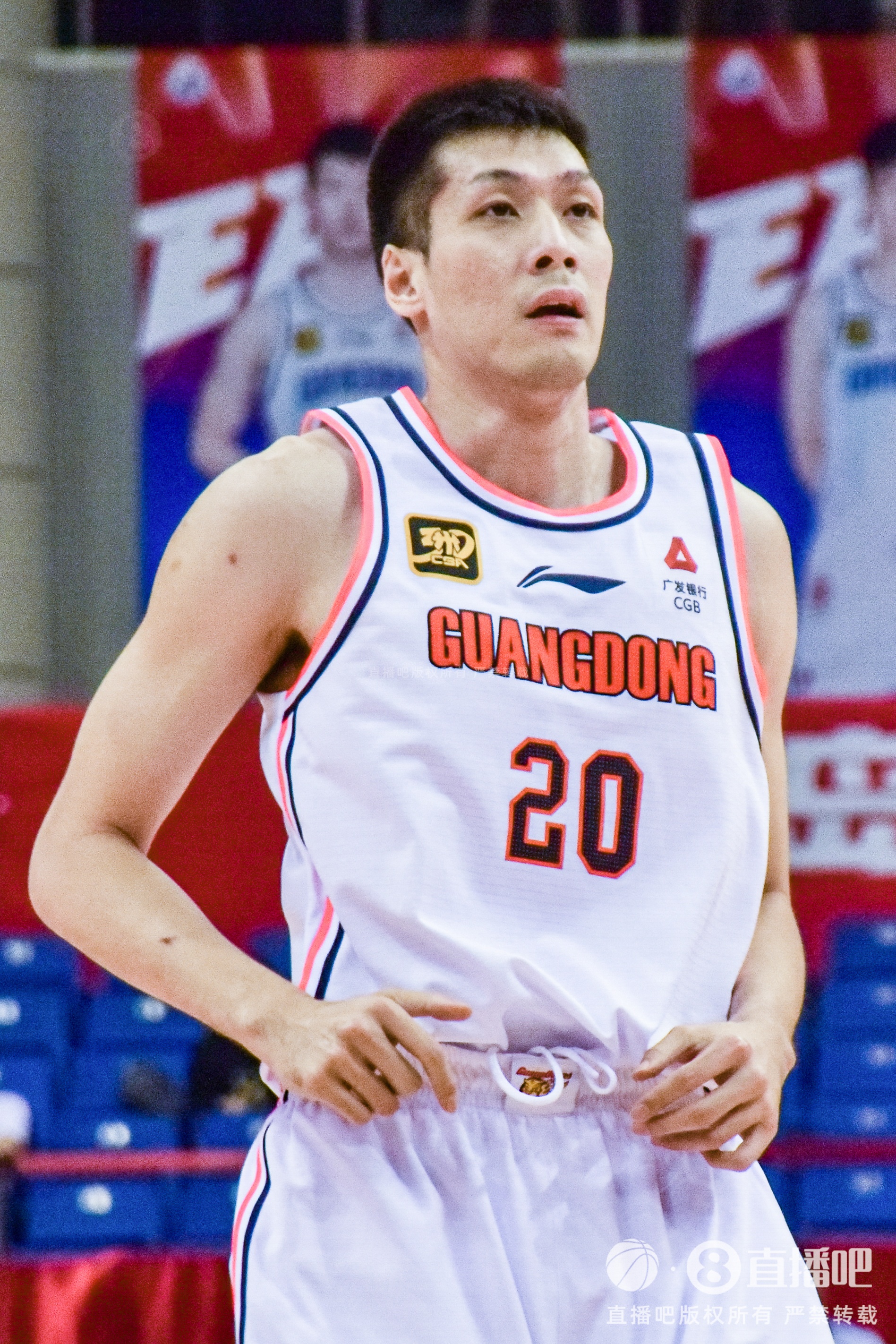 媒體人：CBA同位置球員中不如韓德君、任駿飛、黃榮奇的大有人在