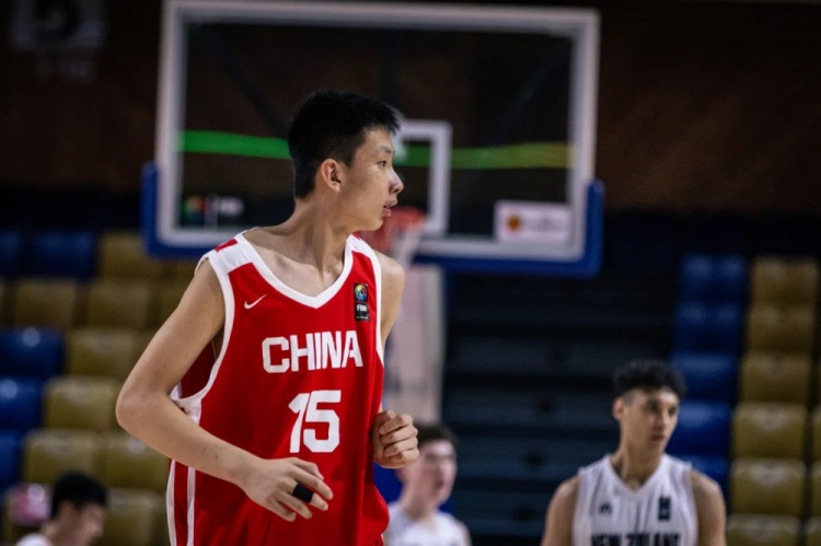 不穩(wěn)定！中國U16男籃全場24罰13中 罰球命中率54.2%